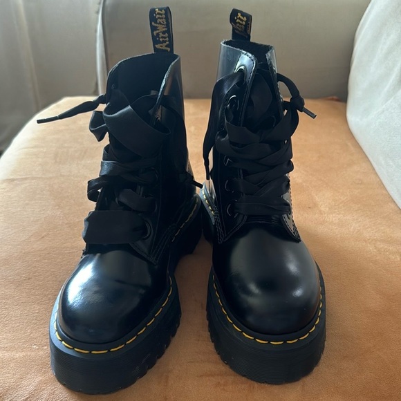 Dr martens platform boots - Picture 1 of 6